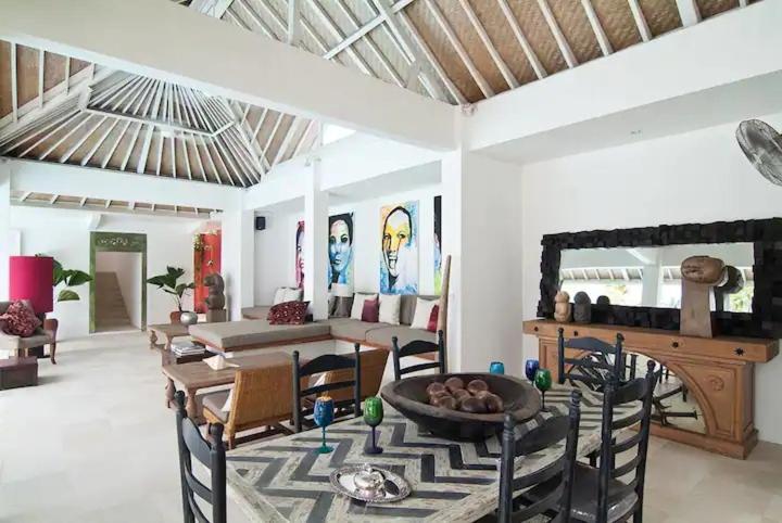 Kukka 6 Bedooms Villa Seminyak (Bali)